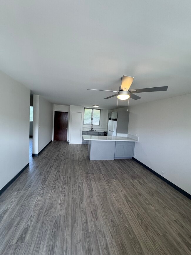Building Photo - 1245 Palolo Ave