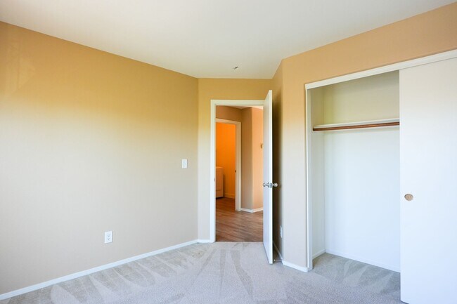 Building Photo - 7958 Valladolid Ave
