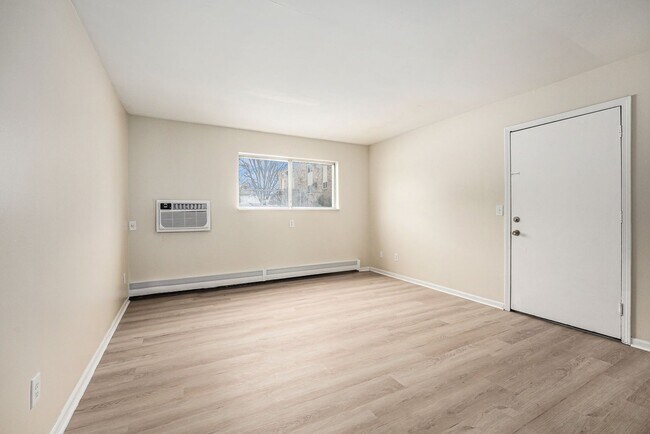 Primary Photo - Bram