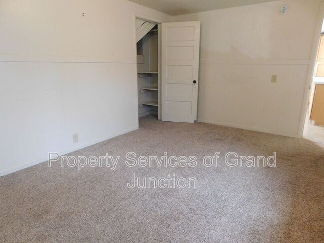 Building Photo - 1278-1215 15 Rd