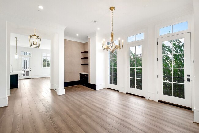 Building Photo - 39 Crain Sq Blvd