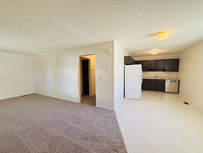 Building Photo - 1265 Crandall Ave S