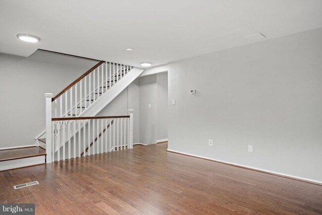Building Photo - 5863 Jackson Oak Ct