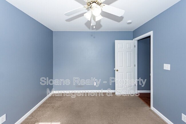 Building Photo - 7856 High Maple Cir