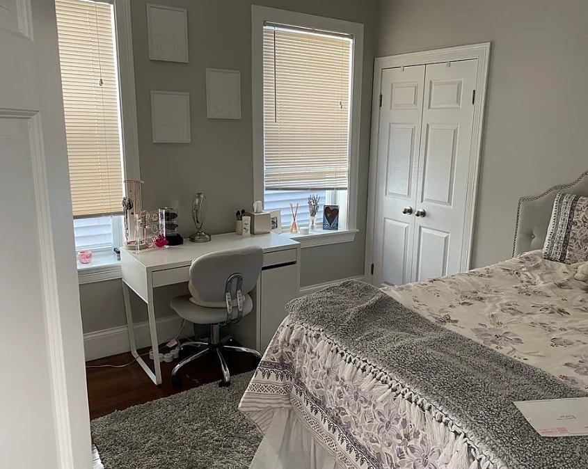 Building Photo - 92 Calumet St