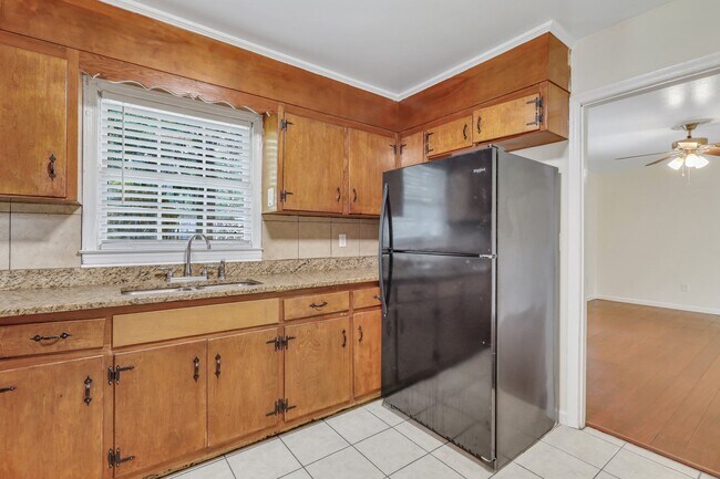 Building Photo - 12473 Northwood Rd