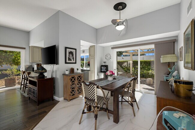 Building Photo - 6071 Hazeltine Plaza