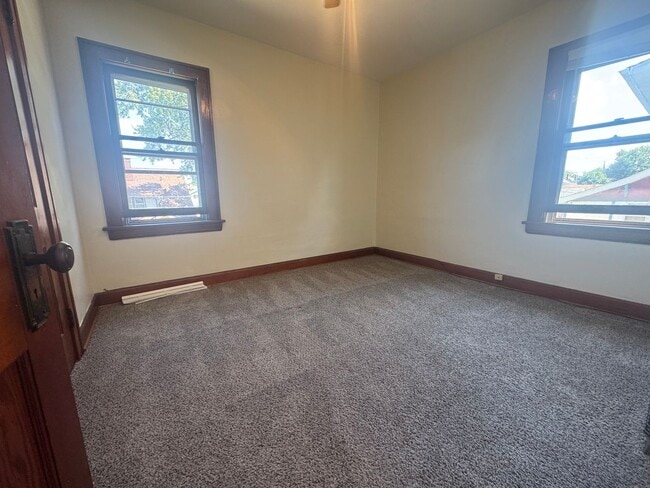 Building Photo - 4347-4347 W 49th St