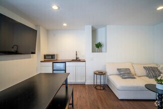 Building Photo - 2912 Via Hidalgo