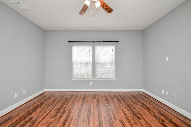 Building Photo - 11924 Prior Park Dr