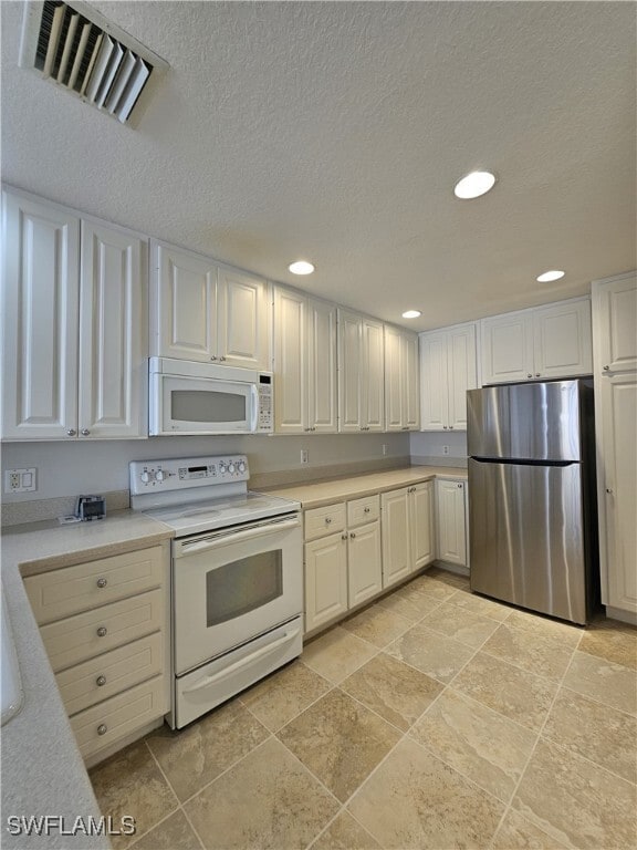 Building Photo - 28279 Jeneva Way