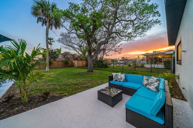 Building Photo - 115 Esther Dr