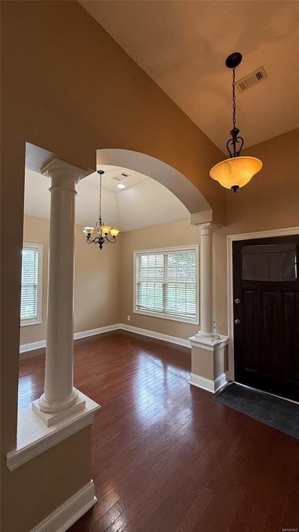 Building Photo - 703 Kingsley Dr