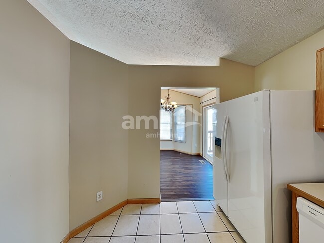 Building Photo - 8210 Mariposa St