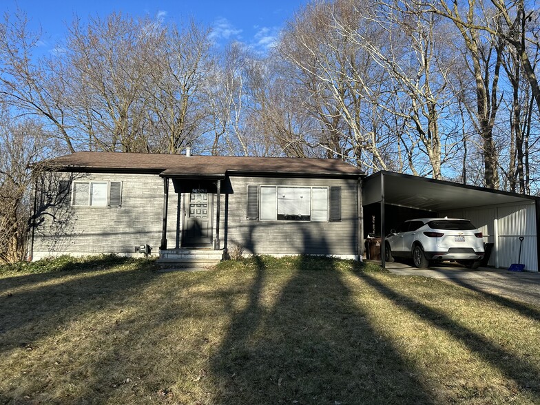 Full view of front - 387 Okemos St