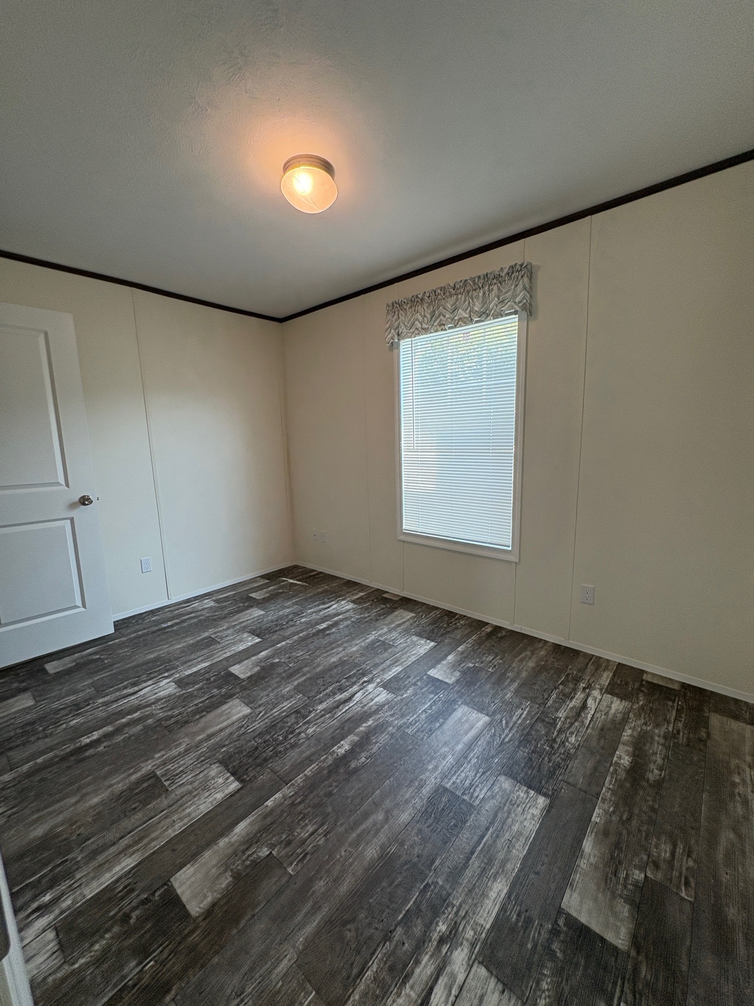 Building Photo - 16 Doe Dr