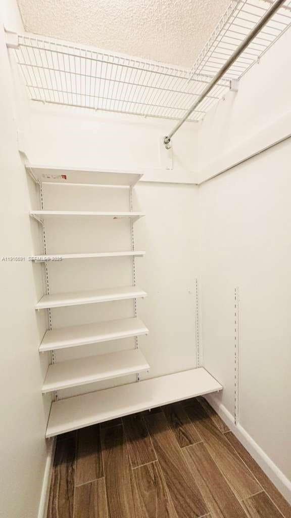 Building Photo - 3625 N Country Club Dr