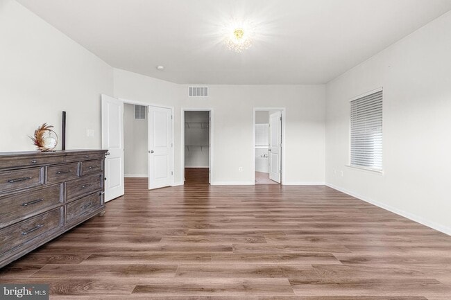 Building Photo - 1022 Fawn Haven Walk