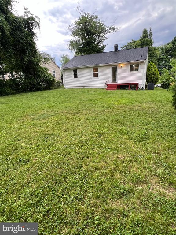 Building Photo - 1215 Highwood Rd