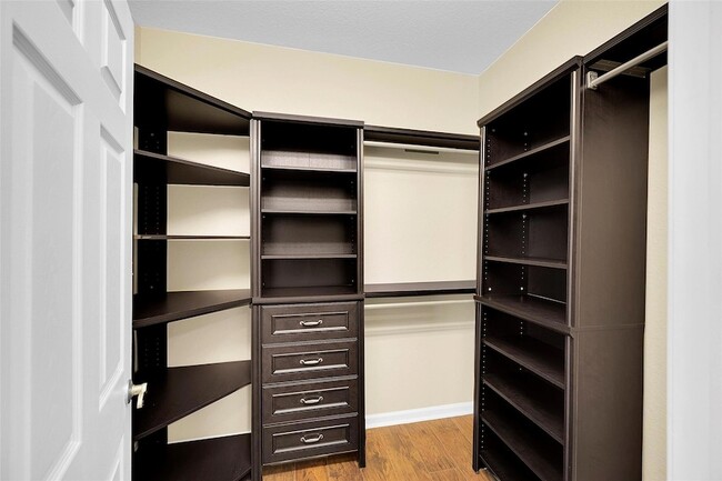 Building Photo - 4345 Key Lime Blvd