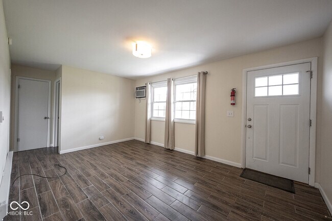 Building Photo - 140 Maple Park Dr