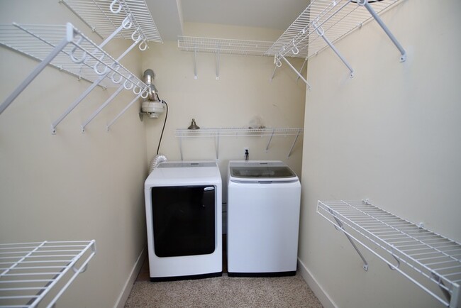 Building Photo - Two bedroom Rental at SoHo Lofts in NuLU
