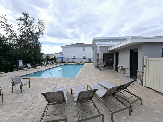 Building Photo - 7649 Stone Crk Trl