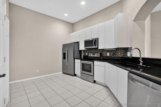 Building Photo - 4948 Fulton St