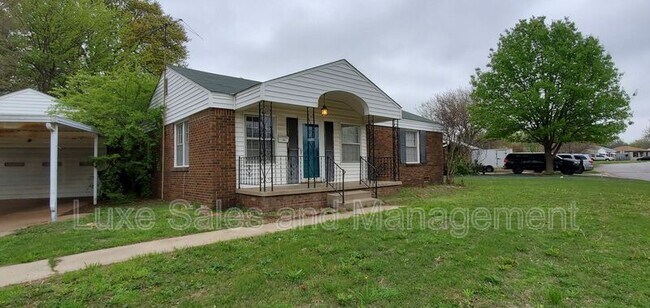 Primary Photo - 1110 N Redbud