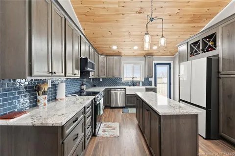 Building Photo - 102 Melanie Ln