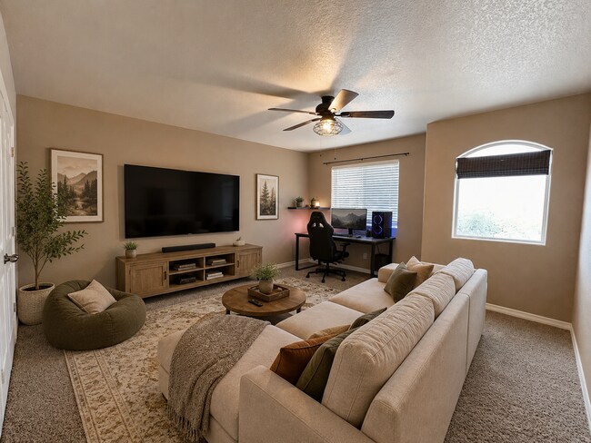 Building Photo - Gorgeous 3 Bedroom Home in Northeast CO Springs!