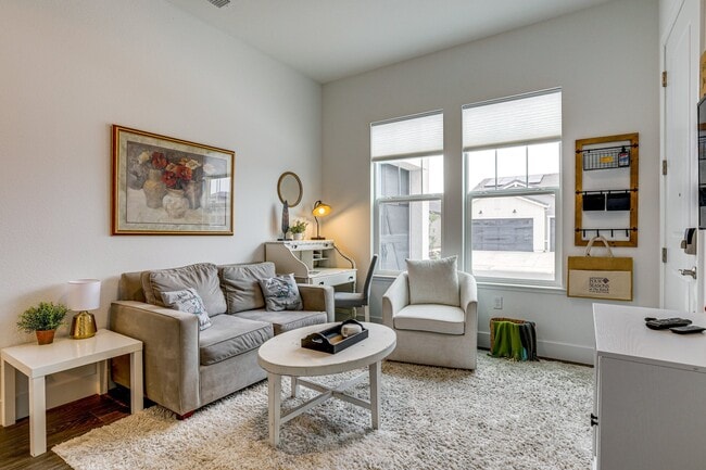 Building Photo - 4335 Hooded Crow Cir