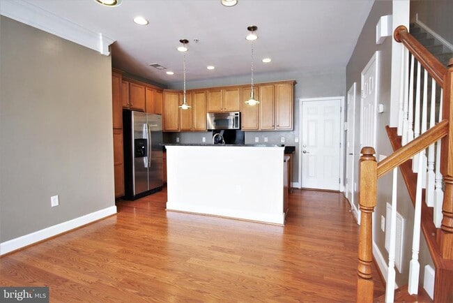 Building Photo - 2382 Brookmoor Ln