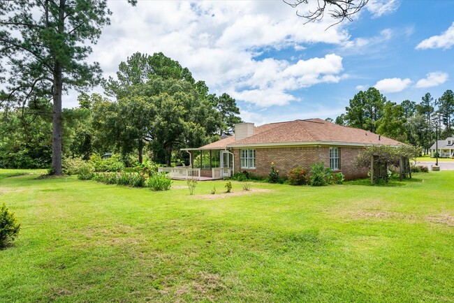 Building Photo - BEAUTIFUL QUAIL CREEK ESTATES OF FAIRHOPE