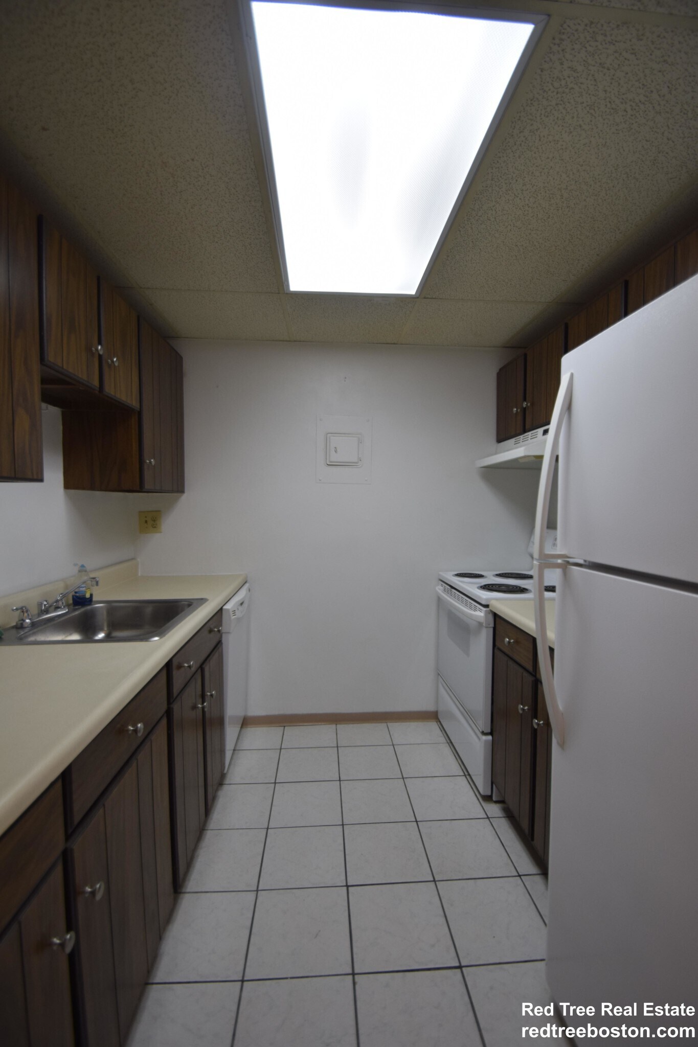 Building Photo - 50-56 Broadlawn Park