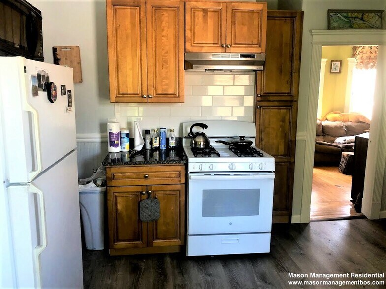 Apt 3 - 19 Arden St