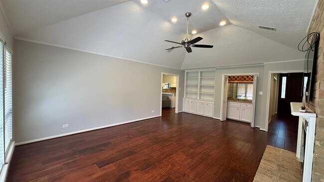 Building Photo - 11527 Cedar Creek Dr