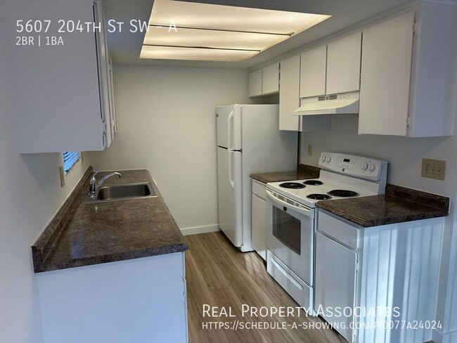 Building Photo - Lynnwood 2 Bedroom Available