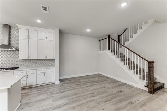 Building Photo - 4592 Refugio Dr