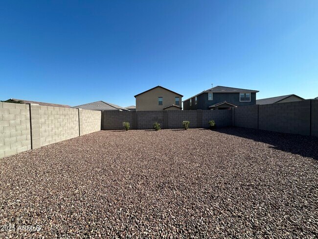 Building Photo - 6524 W Magdalena Ln