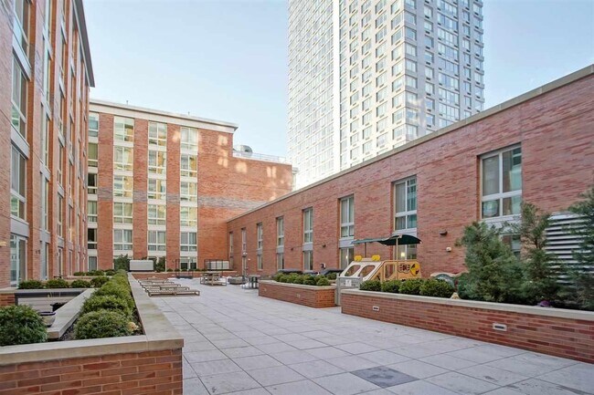 Building Photo - 201 Marin Blvd