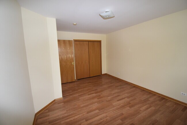 Building Photo - 2729 W 37th Pl