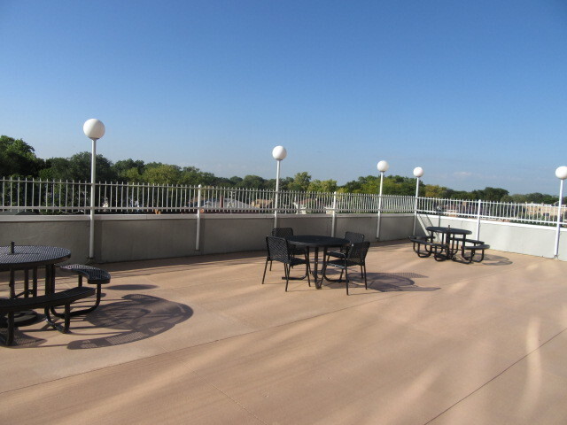 Building Photo - 7234 W North Ave