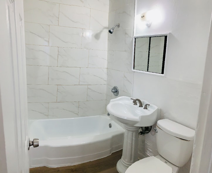 Building Photo - 691 NE 86th St