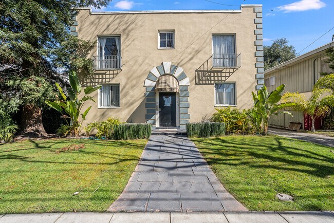 Primary Photo - 1633 Central Ave