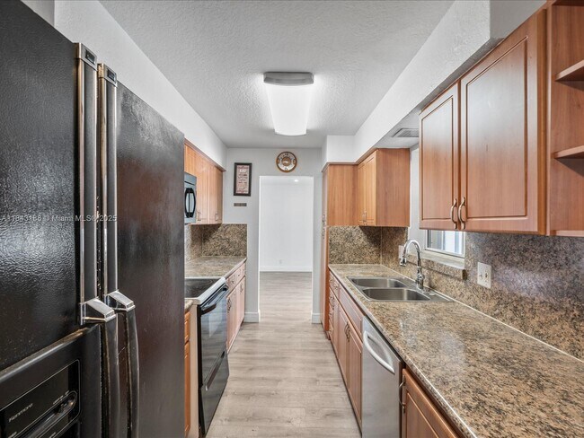 Building Photo - 1501 SW 57th Ave