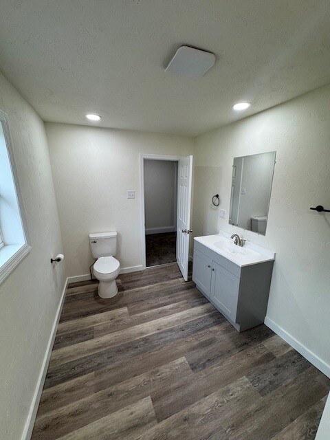 Building Photo - 2020 Atlantis Dr