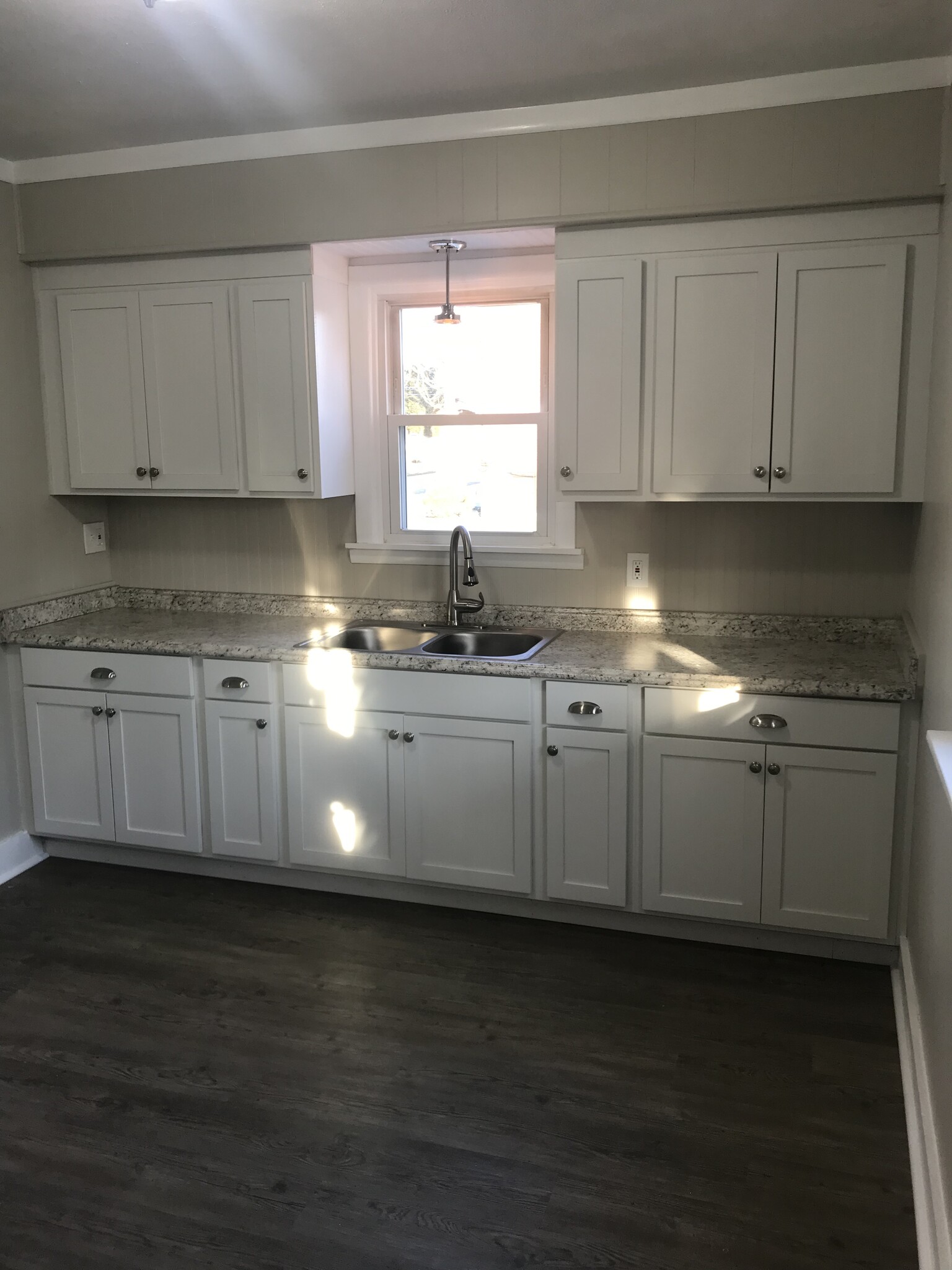 Kitchen - 1010 Washington Ave