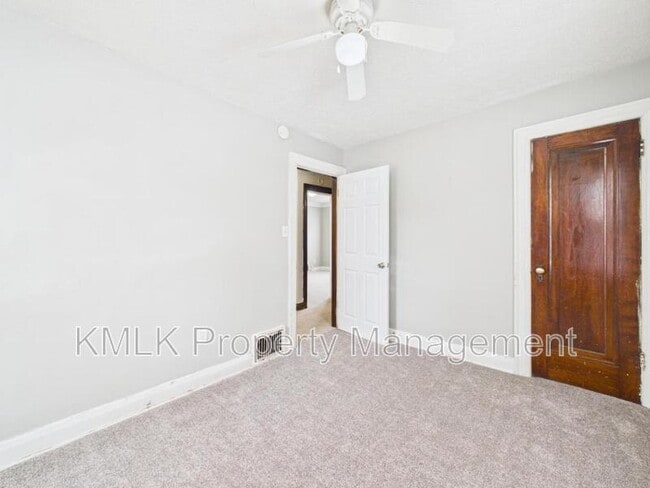 Building Photo - 916 Peckham St