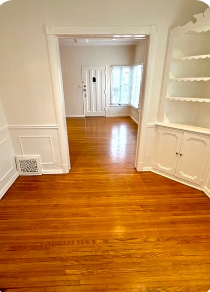 Dining room - 6130 Orange St